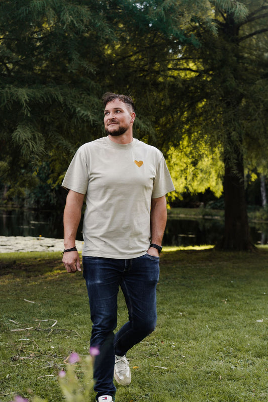 TRØBL Oversized T-Shirt– Hartlogo Goud | Geen Rugprint | Streetwear