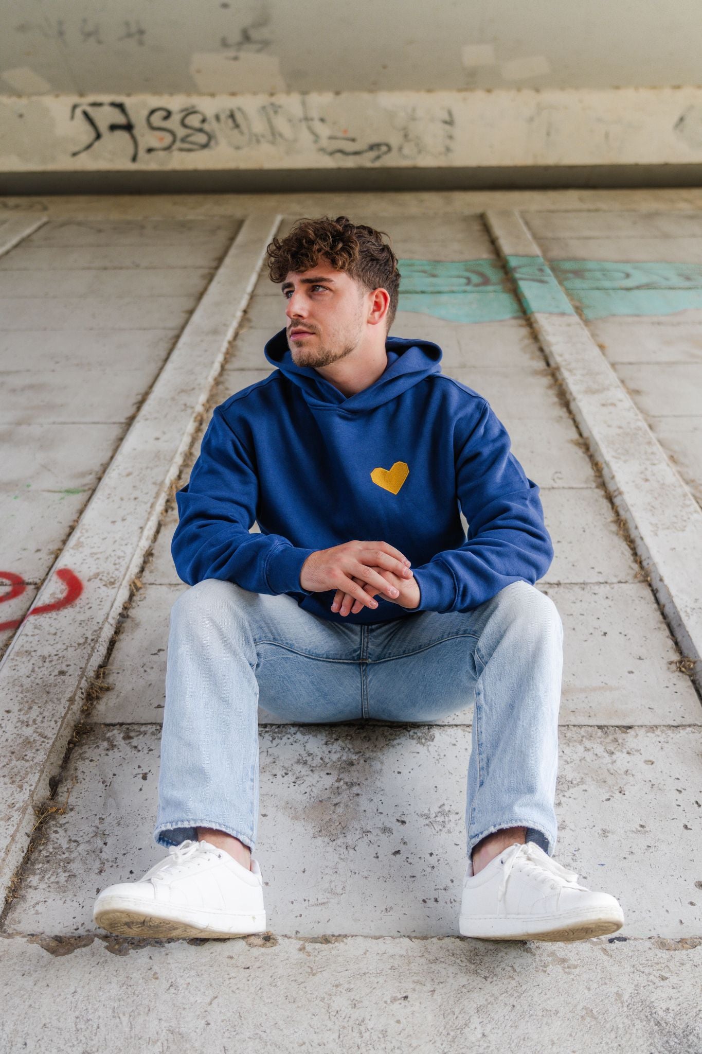 TRØBL Oversized Hoodie – In Touch | Streetwear | Inspired by Michelangelo