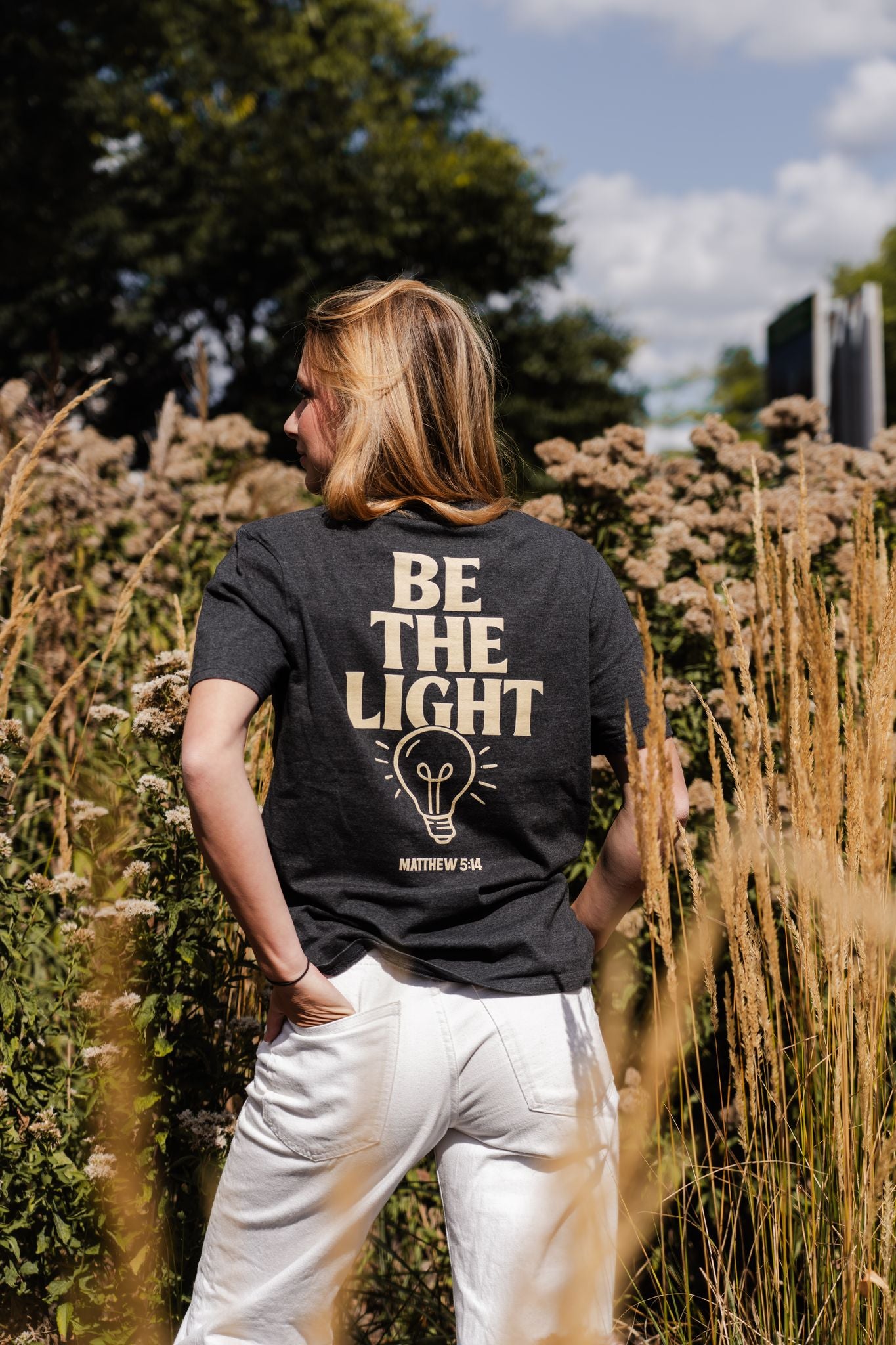 Evertrue T-shirt – Be the Light | Mattheüs 5:14 | Christelijke volwassenmode