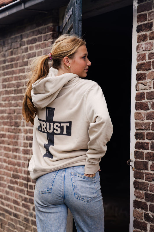Evertrue Hoodie – Trust | Kruisvorm | Christelijke volwassenmode