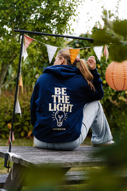 Evertrue Hoodie – Be the Light | Mattheüs 5:14 | Christelijke volwassenmode