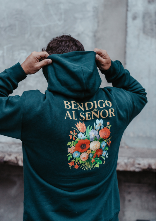 TRØBL oversized hoodie met opdruk “Bendigo al Señor” – zware unisex hoodie met cleane afwerking, diepe boodschap en zachte fleece binnenkant.