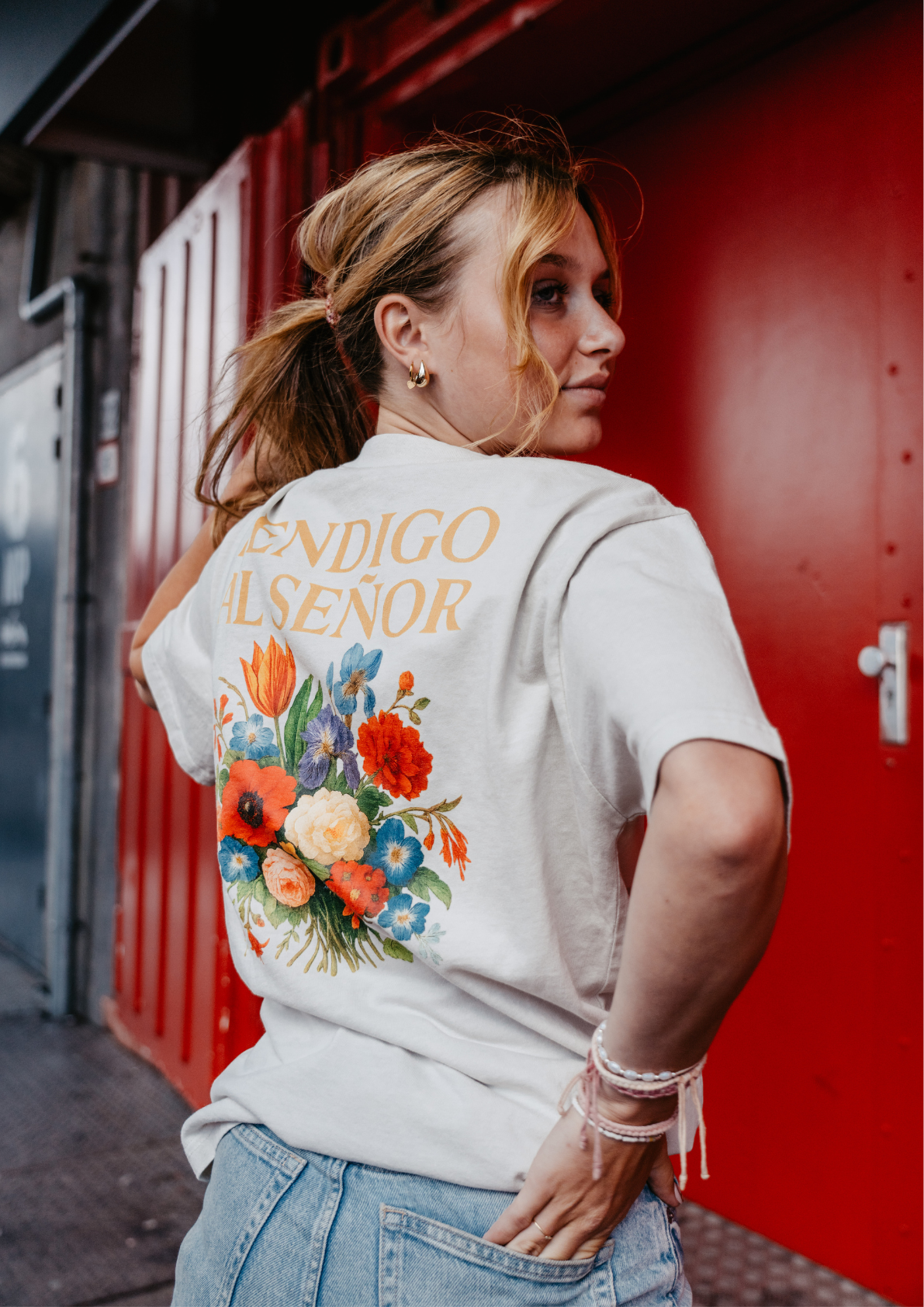 TRØBL oversized T-shirt Bendigo al Señor – garment-dyed streetwear shirt met brede ribkraag, verlaagde schouders en Spaanse tekst ‘Ik prijs de Heer’ op de borst. Vintage look, unisex fit,