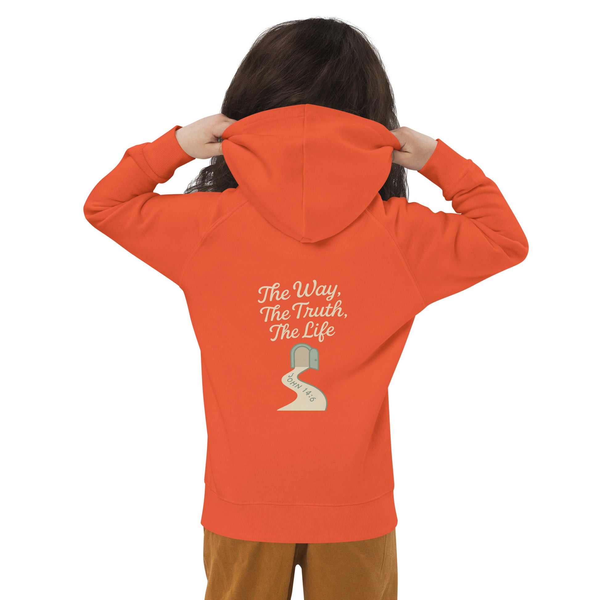 Illustratie van een open deur met een pad waarop staat “John 14:6” en erboven de woorden “The Way, The Truth, The Life” – Evertrue christelijke hoodie voor kinderen.
