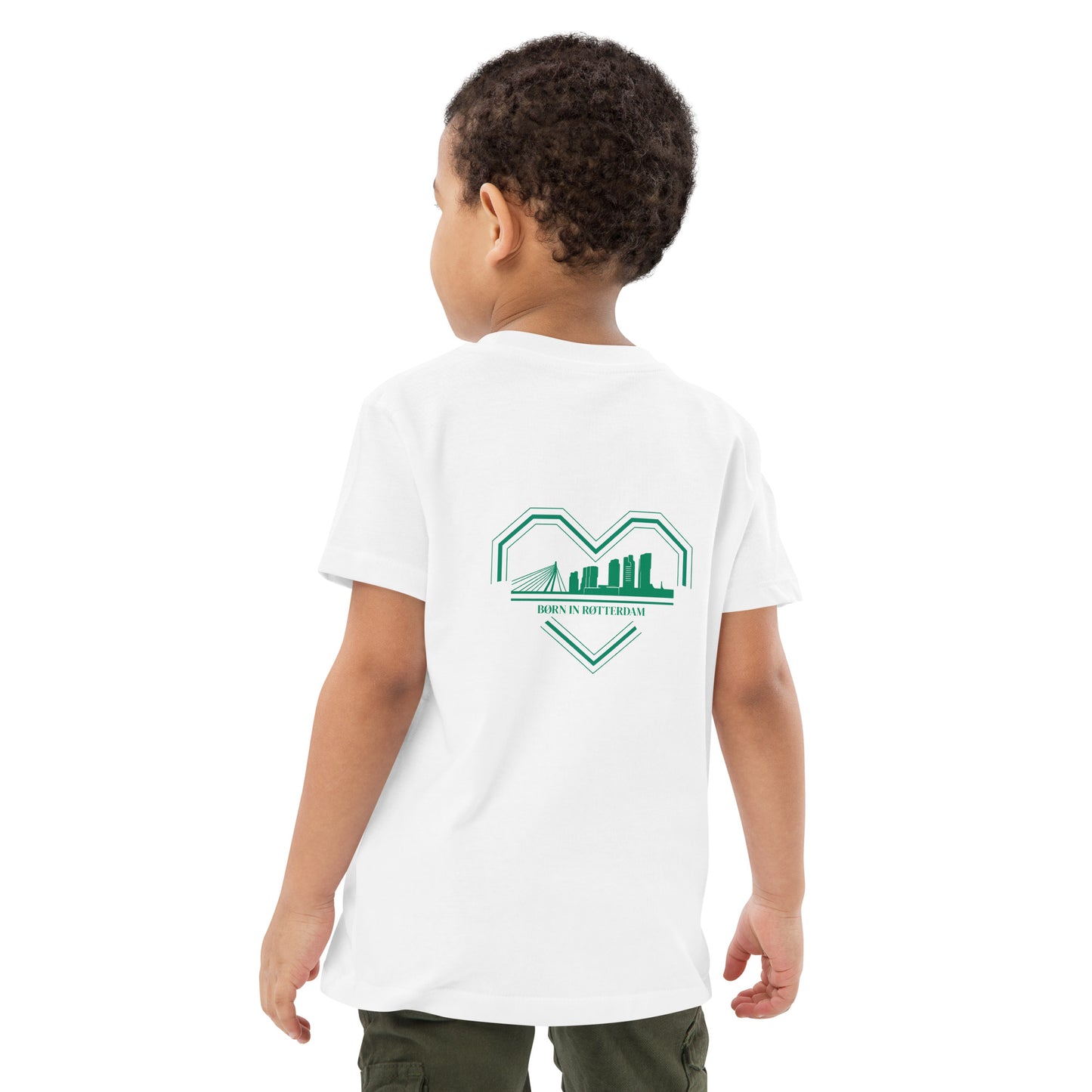 TRØBL kinder T-shirt met hartvormig lijnontwerp en skyline van Rotterdam, tekst “BØRN IN RØTTERDAM”.