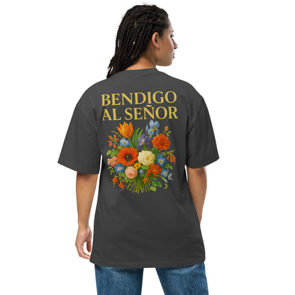 Oversized TRØBL t-shirt met de tekst “Bendigo al Señor”, in boxy streetwear stijl met vintage gewassen look.