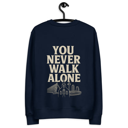Draag je geloof met de Evertrue Sweater – You Never Walk Alone (Matteüs 28:20). Duurzaam gemaakt van biologisch katoen en gerecycled polyester. Comfortabel, stijlvol en vol betekenis