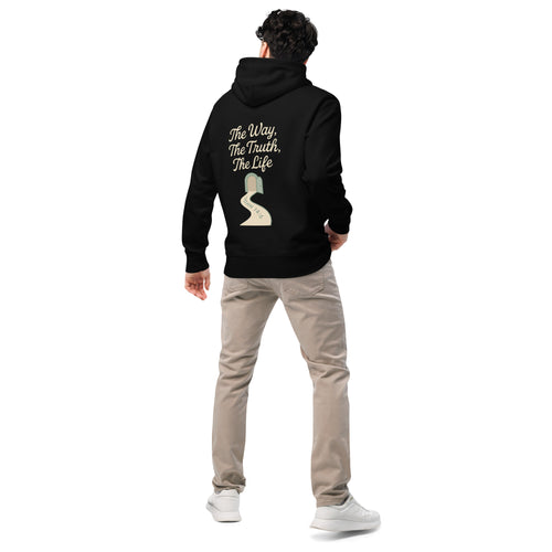 Model draagt Evertrue hoodie met bijbeltekst Johannes 14:6 – unisex hoodie van biologisch katoen met geloofsboodschap