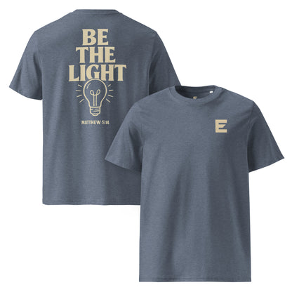 Unisex Evertrue T-shirt met tekst “Be the Light – Matthew 5:14”, gemaakt van biologisch katoen, in natuurlijke stijl.