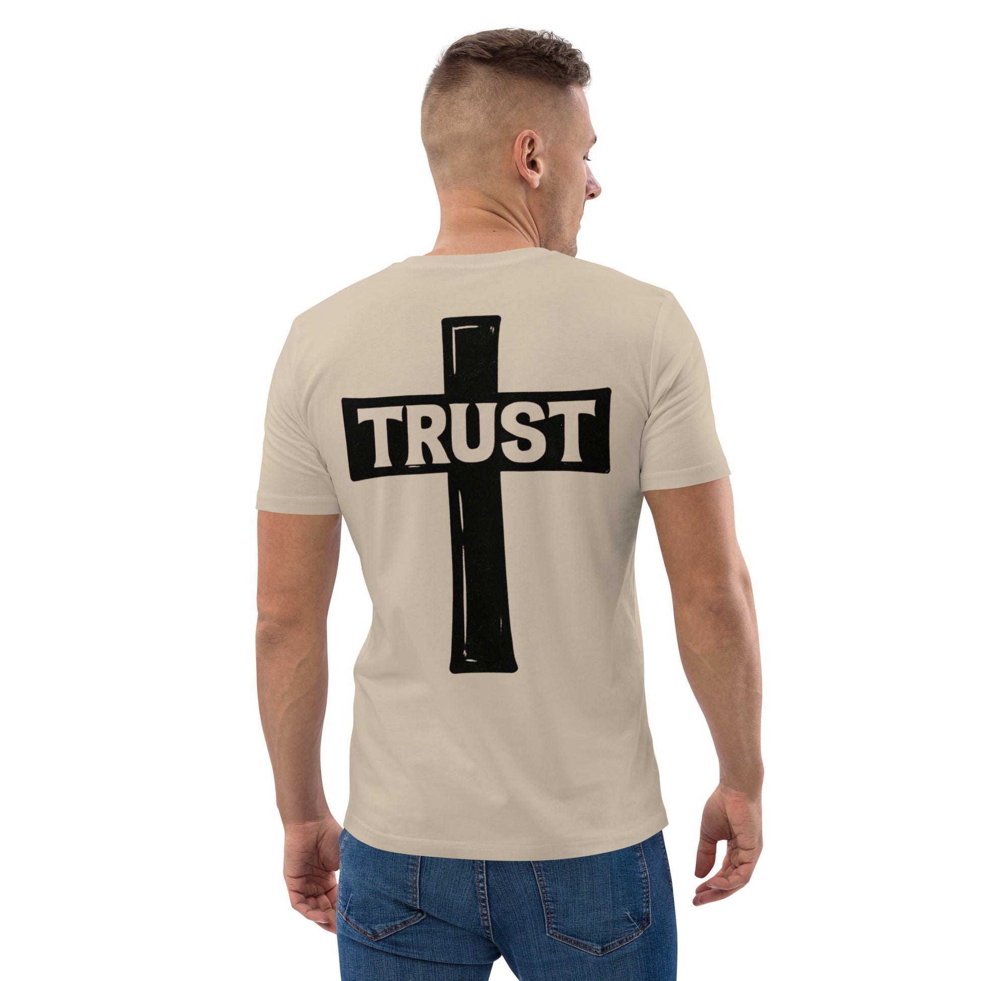 Unisex Evertrue T-shirt met TRUST typografie in de vorm van een kruis op de rug, gedrukt op biologisch katoen.
