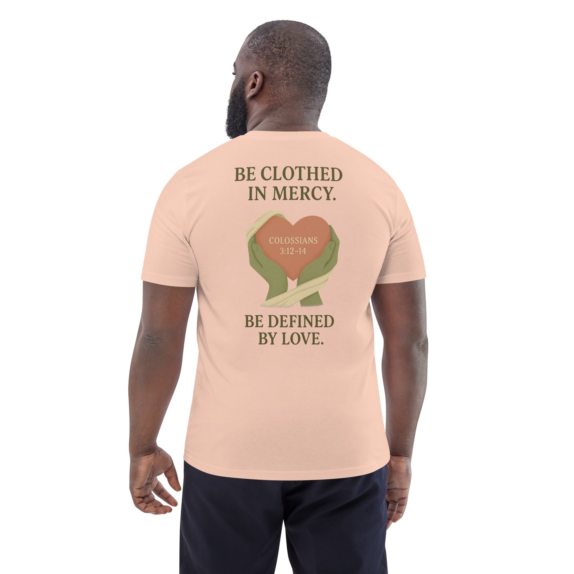Evertrue T-shirt met Kolossenzen 3:12–14 “Bekleed je met liefde”, gedrukt op biologisch katoen met herenpasvorm.