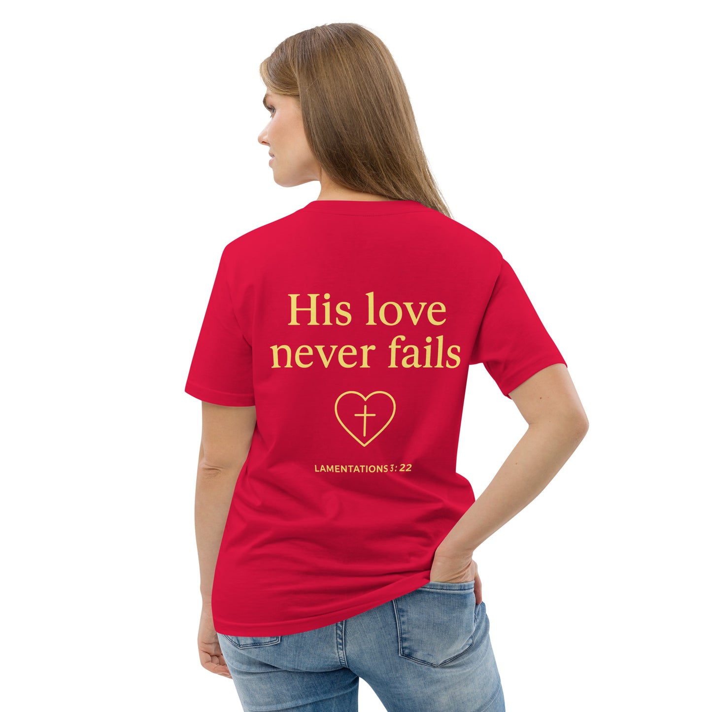 Evertrue T-shirt met de tekst “Zijn liefde faalt nooit” en een hart met kruis, geïnspireerd op Klaagliederen 3:22. Gedrukt op biologisch katoen.