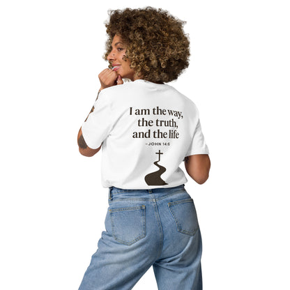 Evertrue T-shirt met bijbeltekst Johannes 14:6: “Ik ben de weg, de waarheid en het leven”, gedrukt op biologisch katoen.